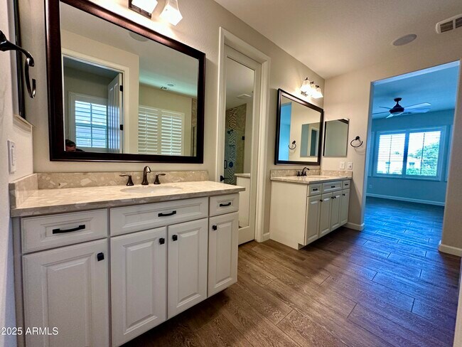 Building Photo - 4107 S Pecan Dr