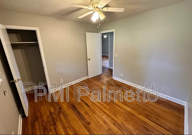 Building Photo - 145 Gala Dr