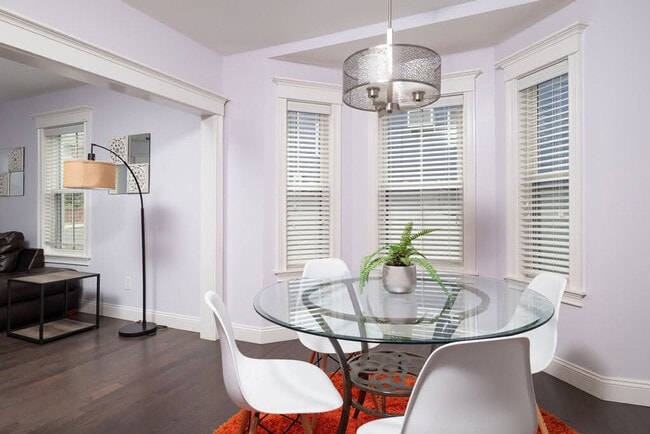 Building Photo - 7 Summit Ave