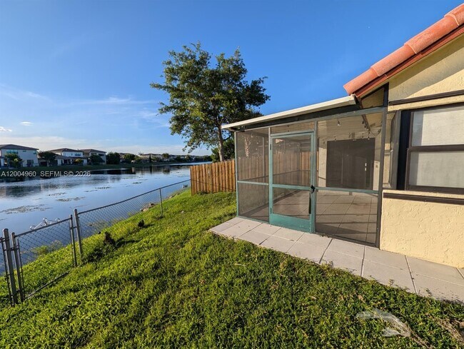 Building Photo - 640 SW 113th Terrace