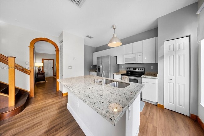 Building Photo - 5625 NW 112th Path