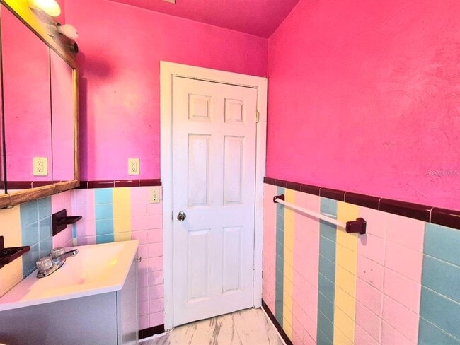 Building Photo - 2413 E 38th Ave