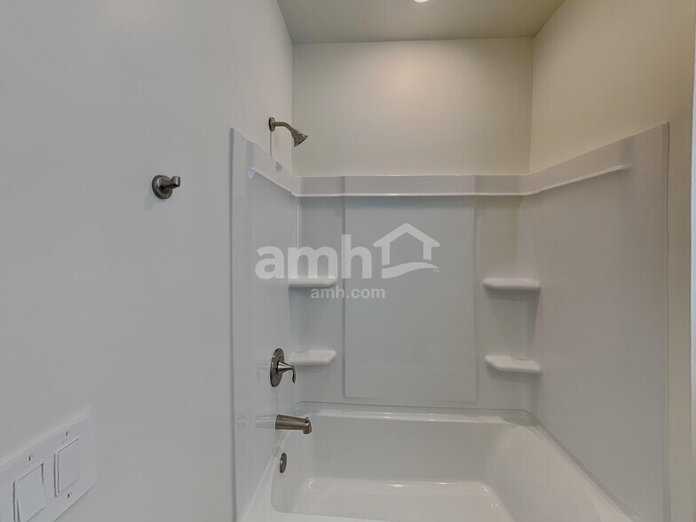 Building Photo - 3662 Creek View Cir