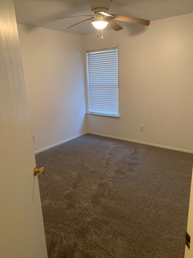 Building Photo - 4838 Orchard Ridge Dr