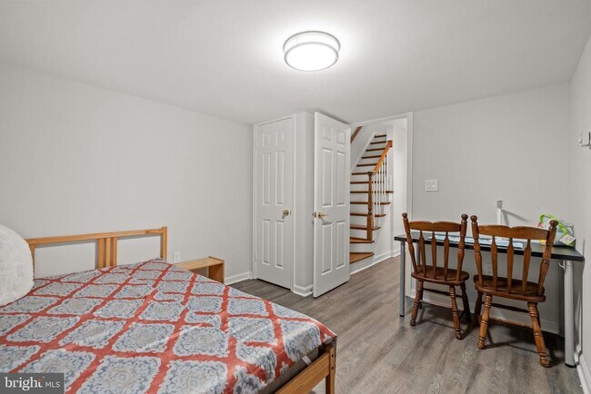 Building Photo - 4422 Westover Pl NW