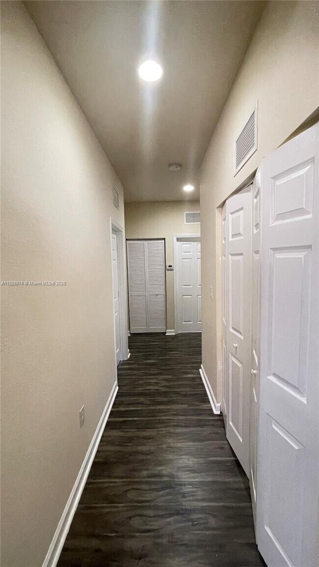 Building Photo - 9170 SW 171st Ct