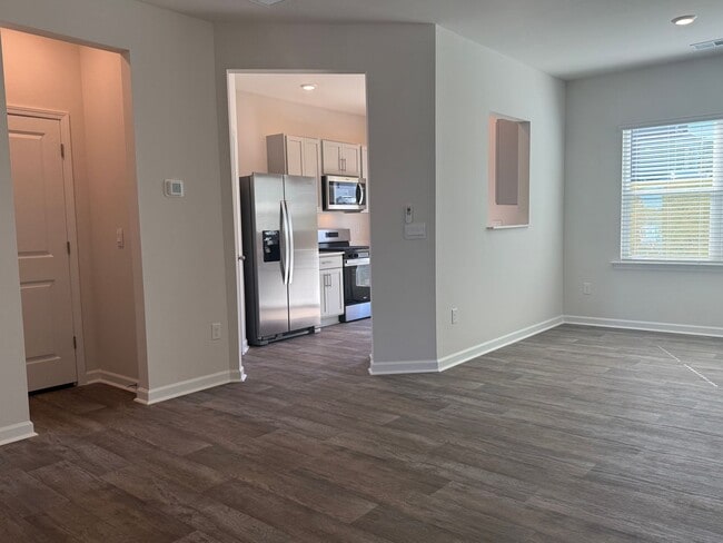 Building Photo - NEW BUILT TH In Sanford NC, Available NOW!