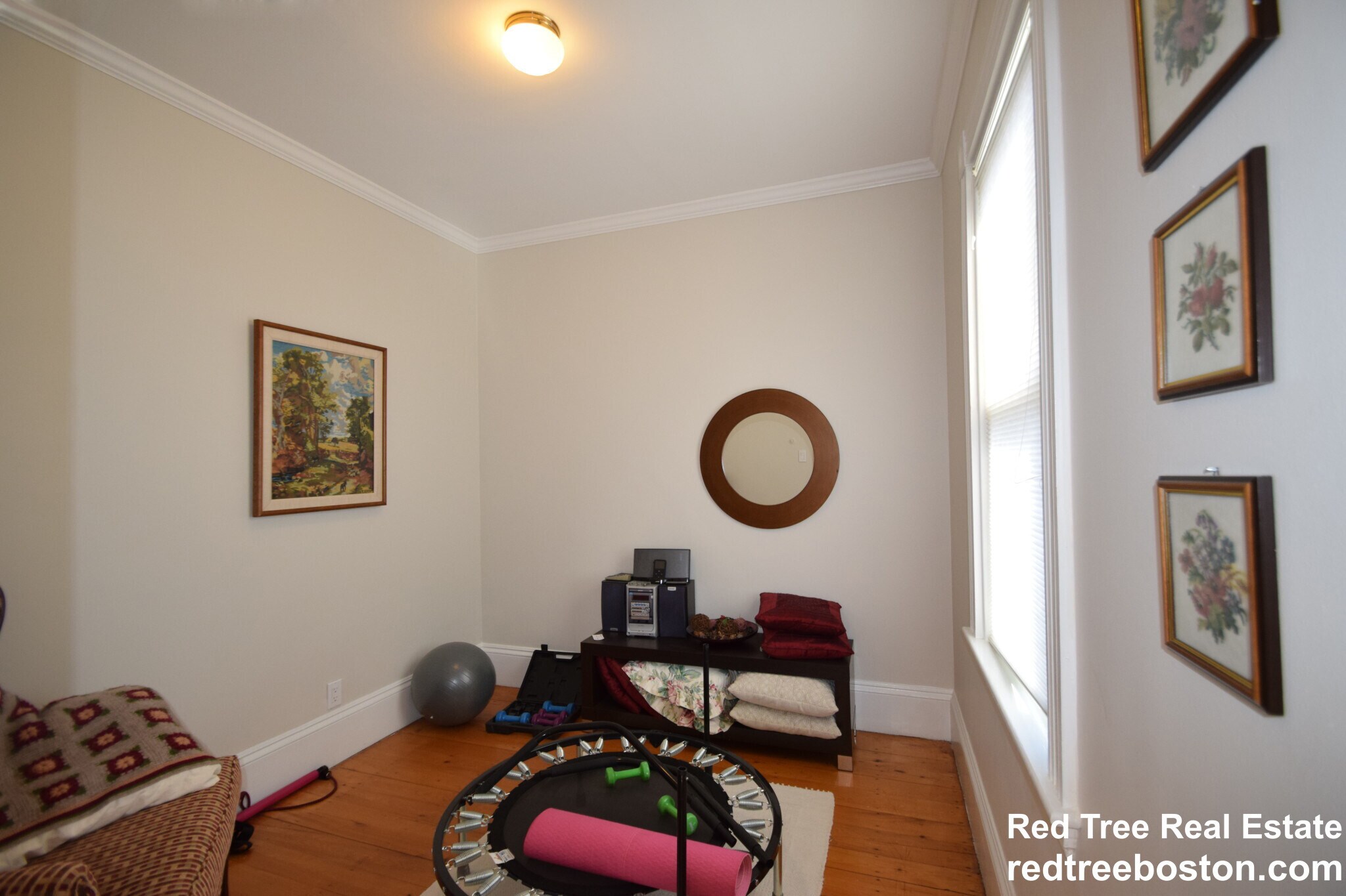 Building Photo - 62 Chestnut St