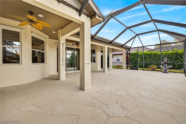 Building Photo - 25080 Divot Dr