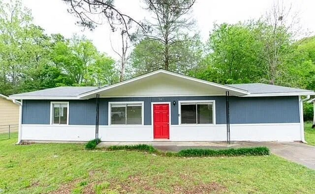 Building Photo - Gorgeous, Remodeled, & Could Be Yours! HUD...