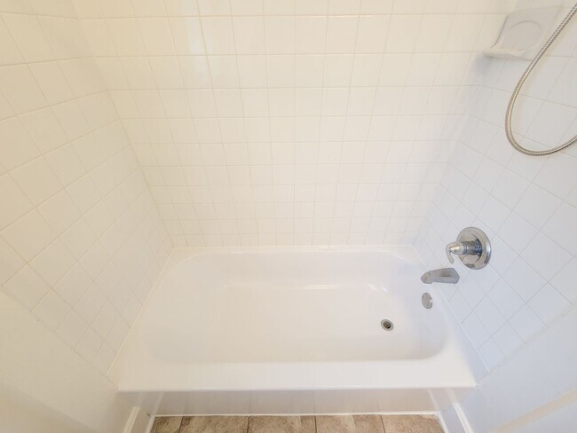 Building Photo - 1728 Hawthorne St