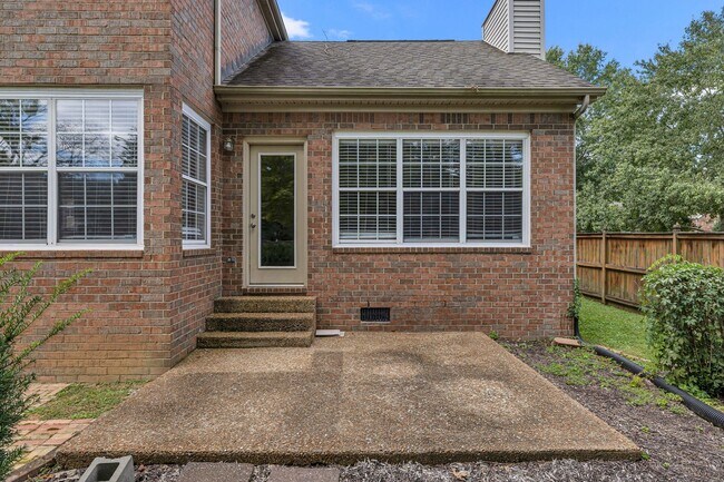 Building Photo - Spotless home in sought after Fieldstone Farms!