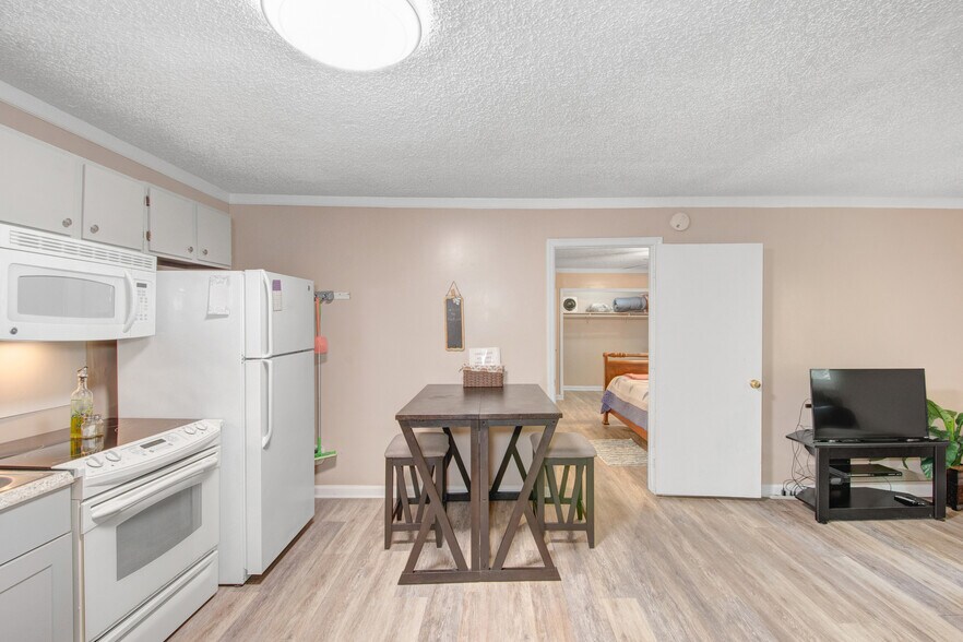 Building Photo - 2612 Couchville Pike