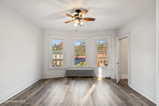 Building Photo - 776 Pawling Ave