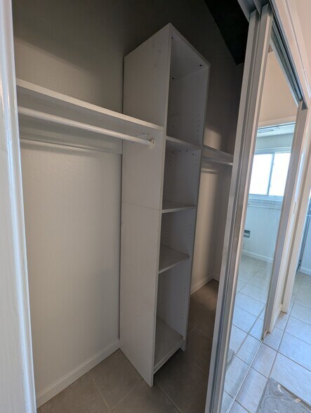 Building Photo - 214 Bayview St