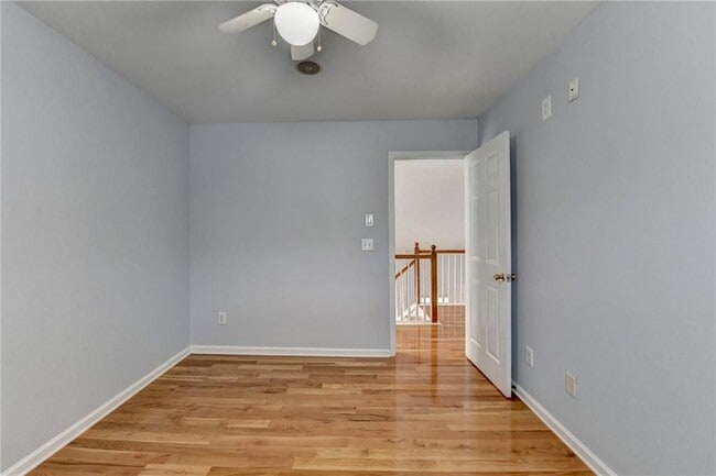 Building Photo - 2455 Kirkstone Dr