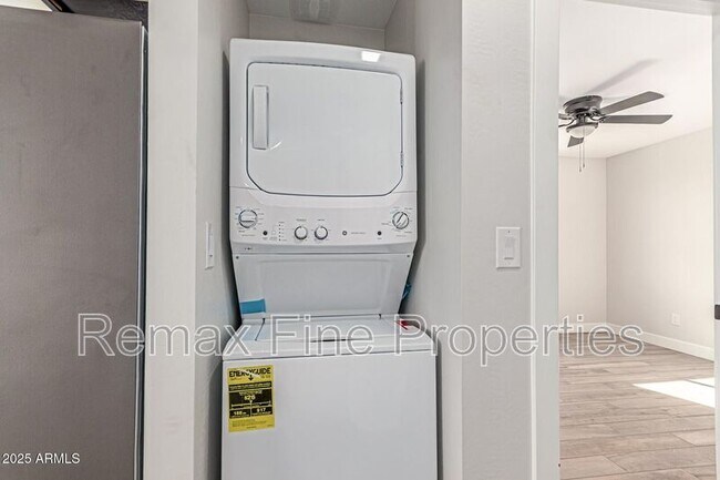 Building Photo - 6421 S 23rd St