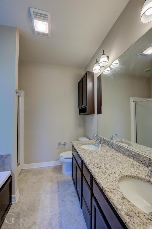 Building Photo - 506 Linnhurst Dr