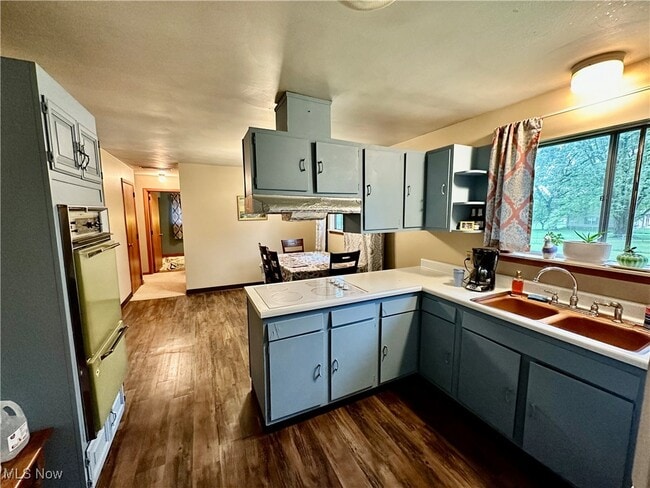 Building Photo - 1370 W Vine St