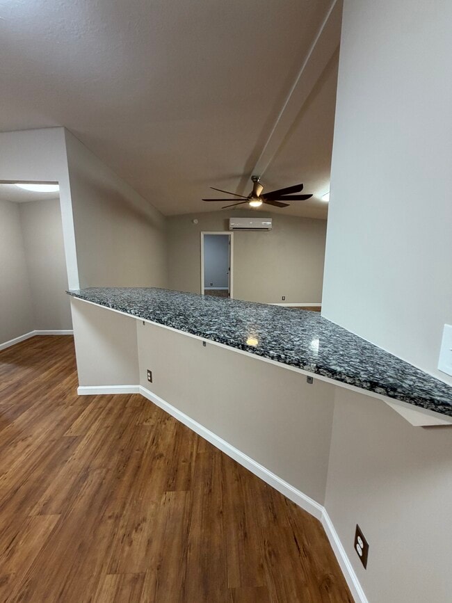 Building Photo - 1406 Flowing Wells Rd