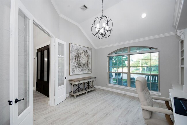 Building Photo - 1000 Bolivar Point Ln