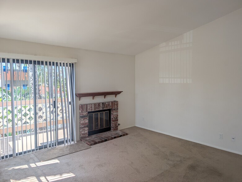 Building Photo - 9408 Twin Trails Dr