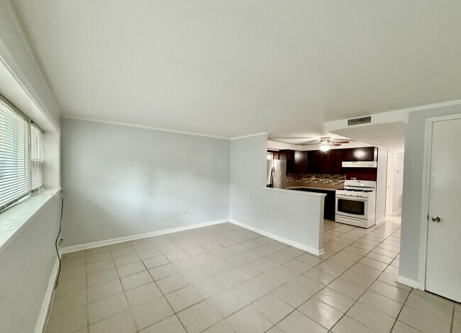 Building Photo - 7544 Brown Ave