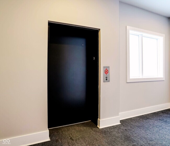 Building Photo - 233 E St Joseph St