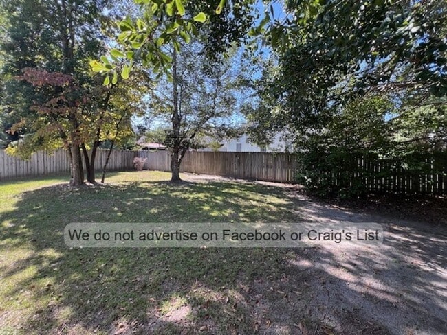 Building Photo - Tarleton Plantation- Brookberry Court