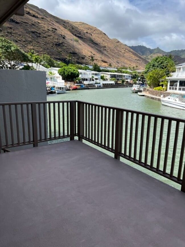 Building Photo - Hawaii Kai - The COLONY MARINA:  Lovely townhouse with spacious 4 bedrooms, 3 bath, 2 covered par...