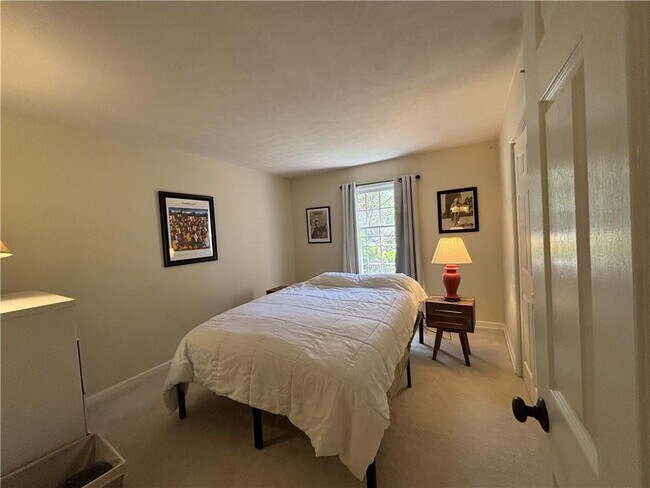 Building Photo - 3105 Colonial Way