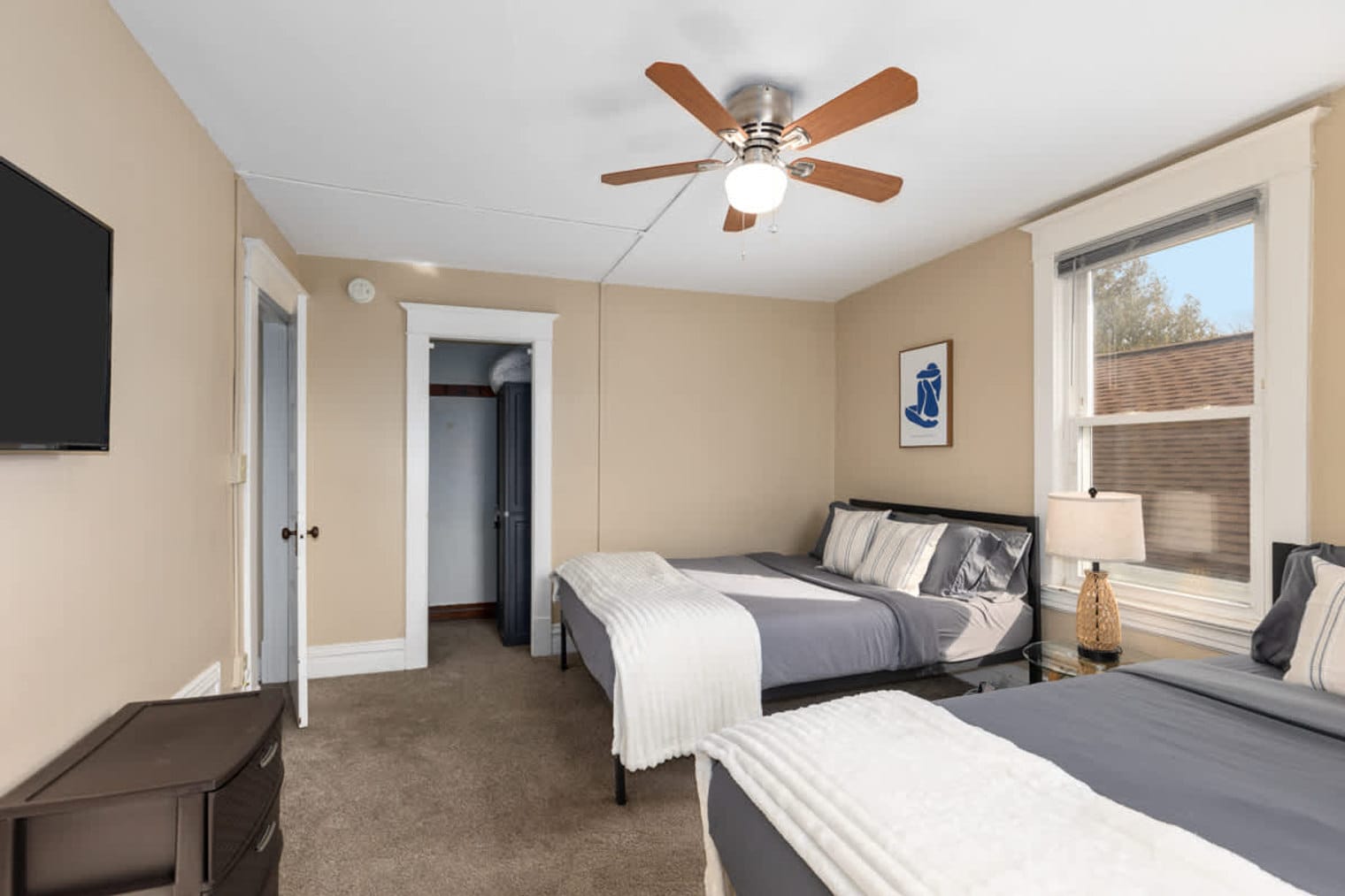 Building Photo - 1059 Watson St SW