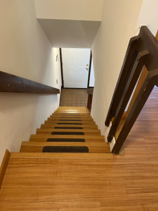 Building Photo - 3107 Riverside Dr