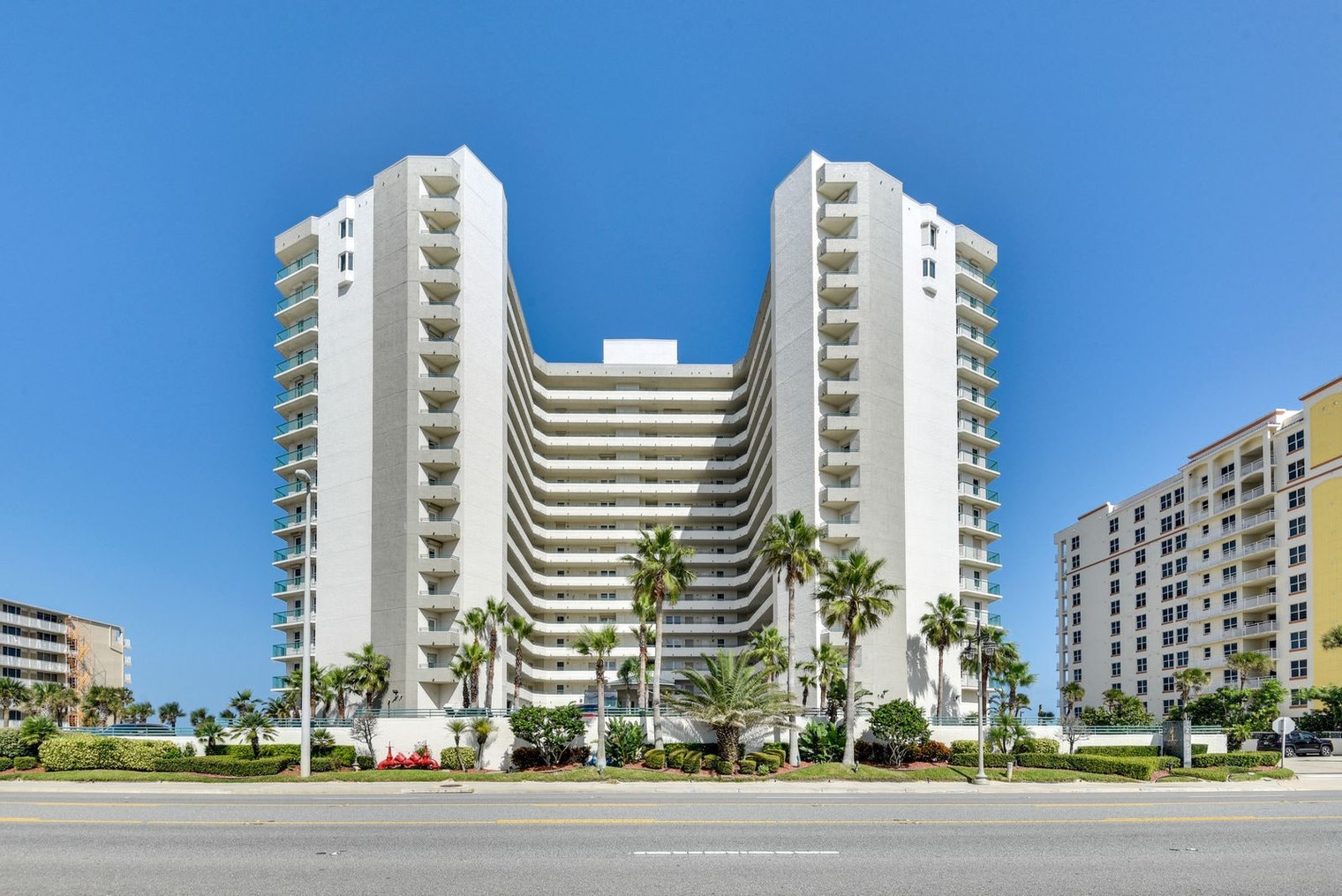 Building Photo - 2055 S Atlantic Ave