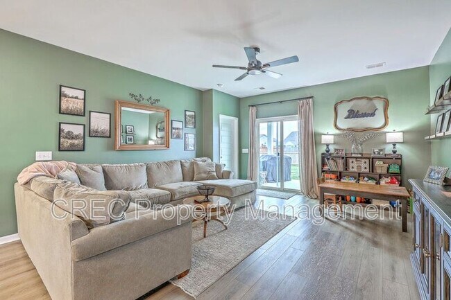 Building Photo - 302 Fox Gap Rd