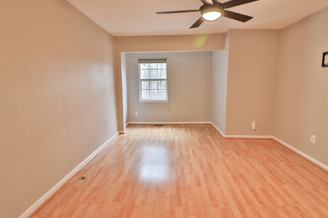Building Photo - 10488 Parthenon Ct