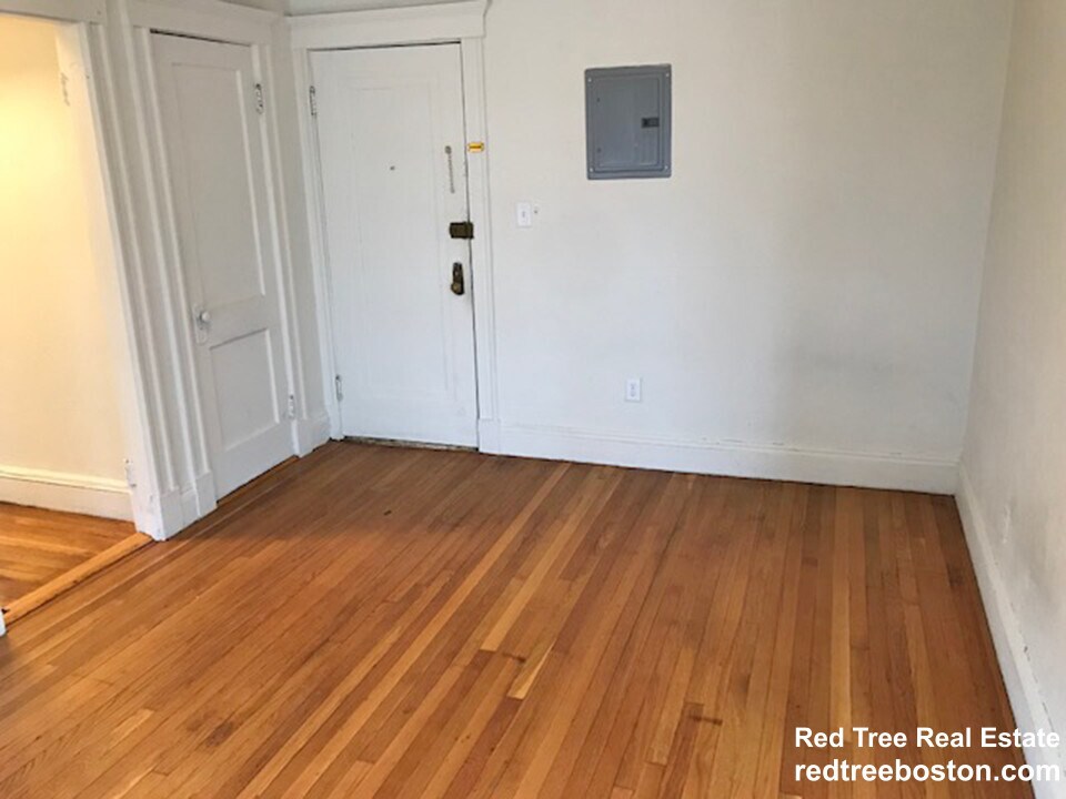 Building Photo - 1167 Boylston St