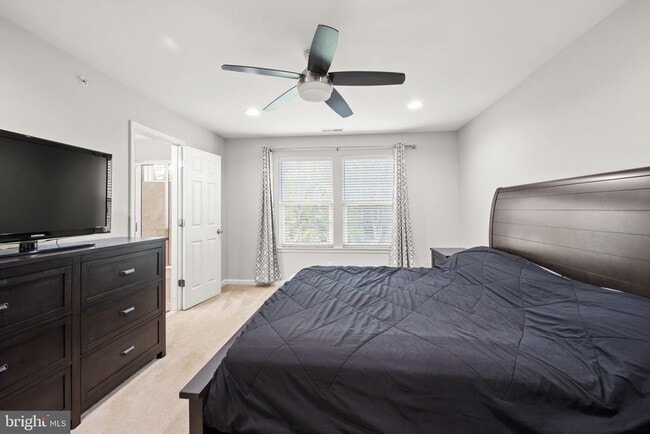 Building Photo - 1738 Beacon Ln