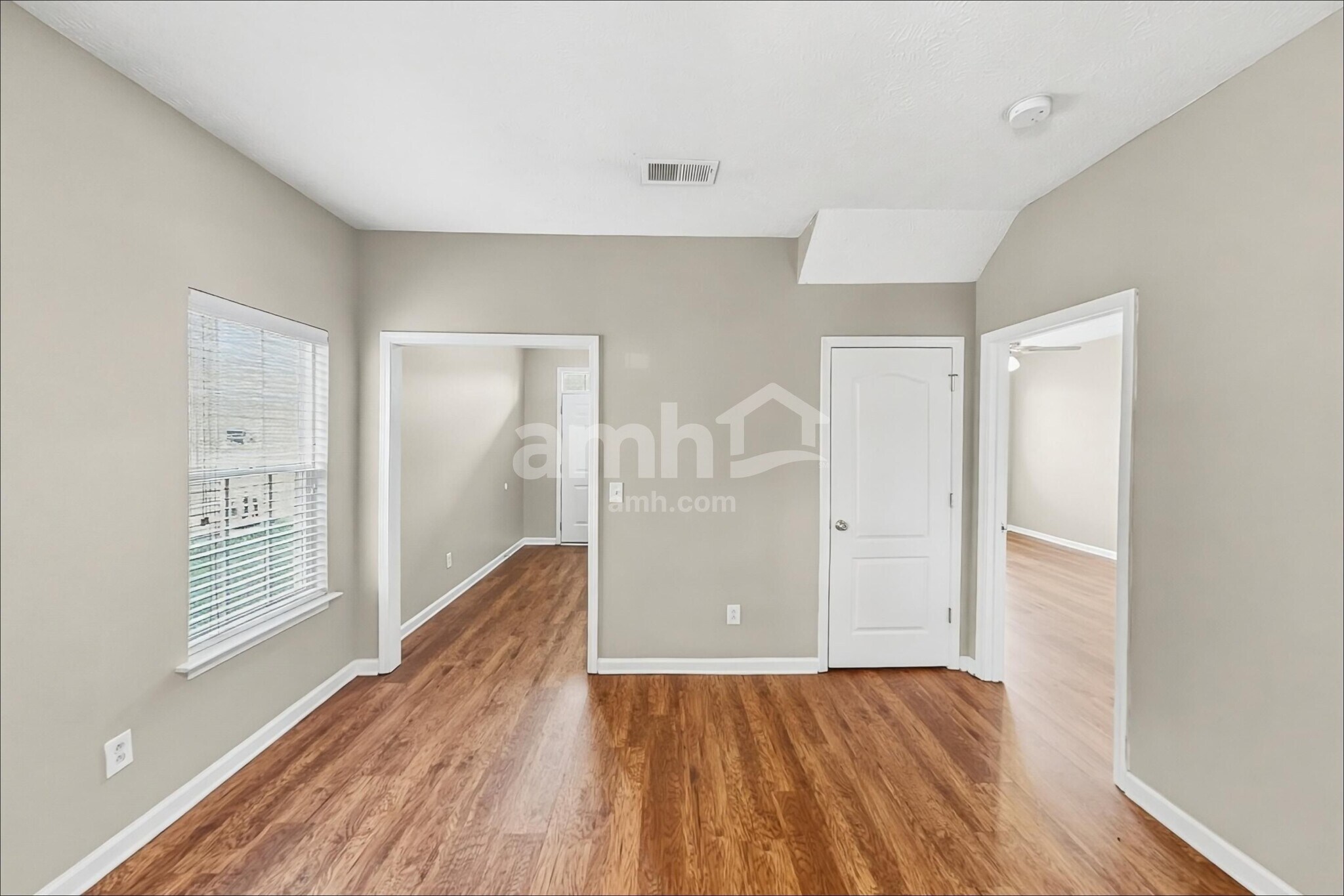 Building Photo - 2738 Pepperdine Dr