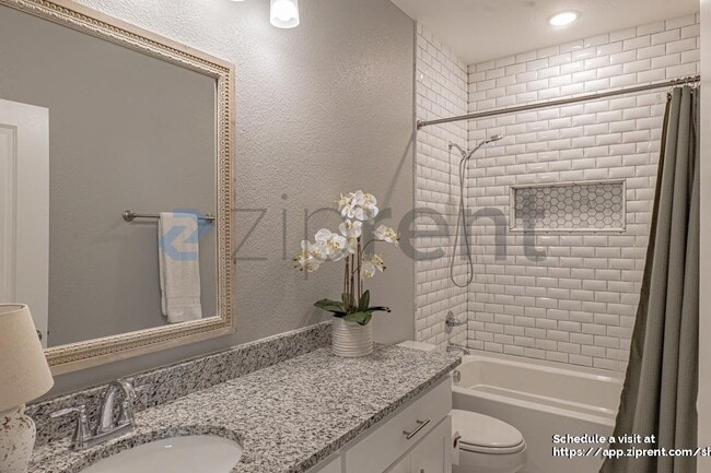 Building Photo - 1100 Redbrick Ln