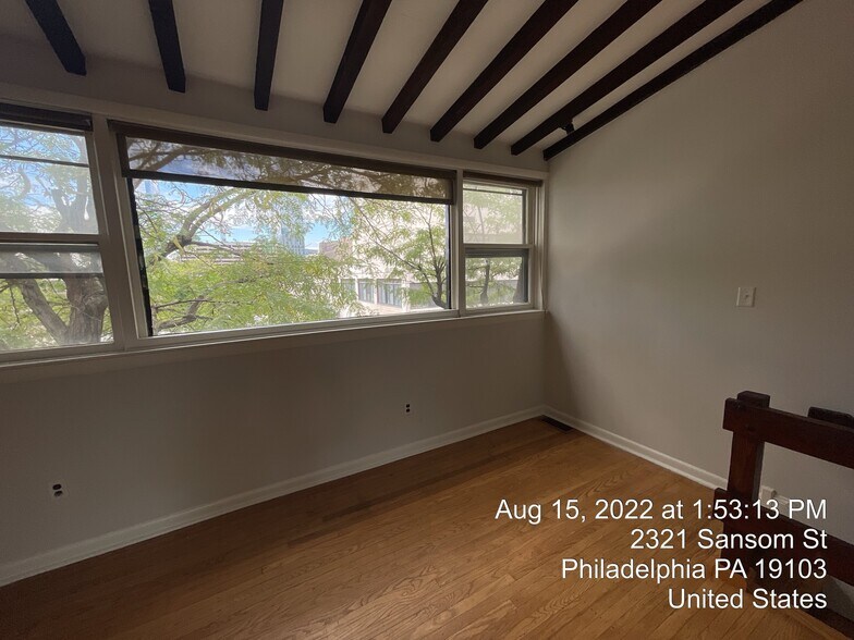 Building Photo - 2321 Sansom St