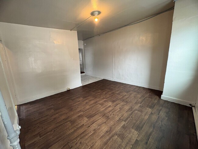 Building Photo - 31 N Hartley St