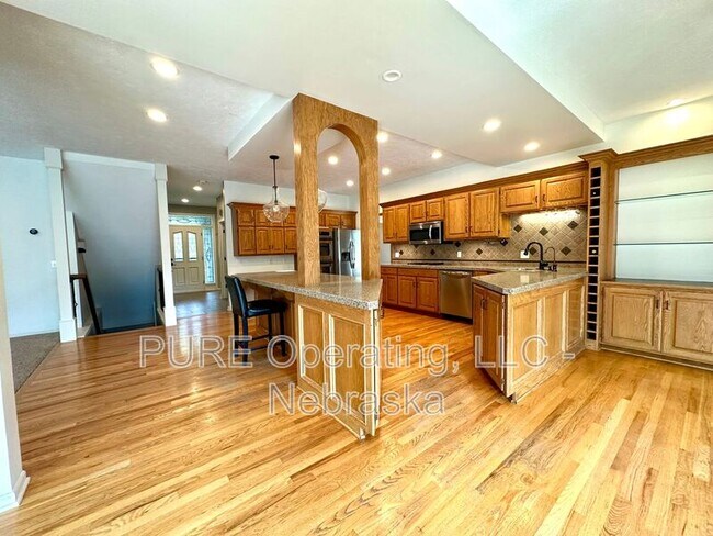 Building Photo - 3447 S 161st Cir