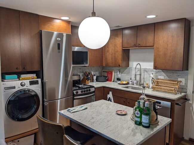 Building Photo - Leaird Drive Studios - All Utilities Included