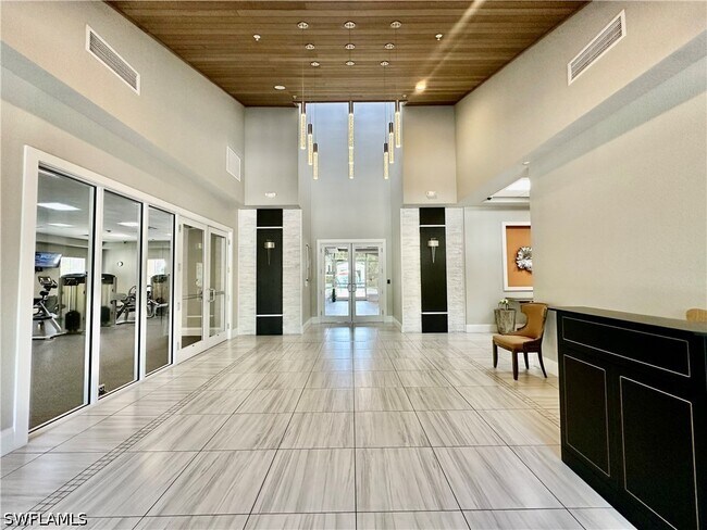 Building Photo - 1823 Alameda Dr