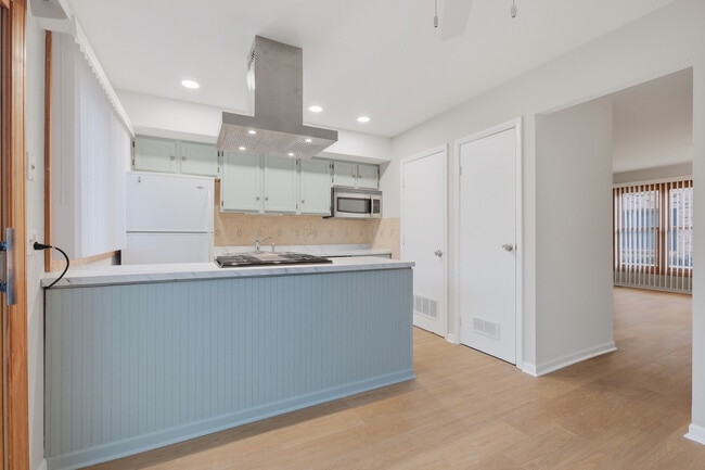 Building Photo - 1746 Sessions Walk