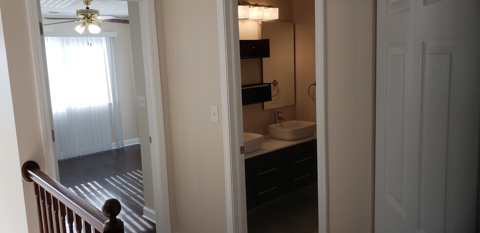 Building Photo - 9030 W Heathwood Cir