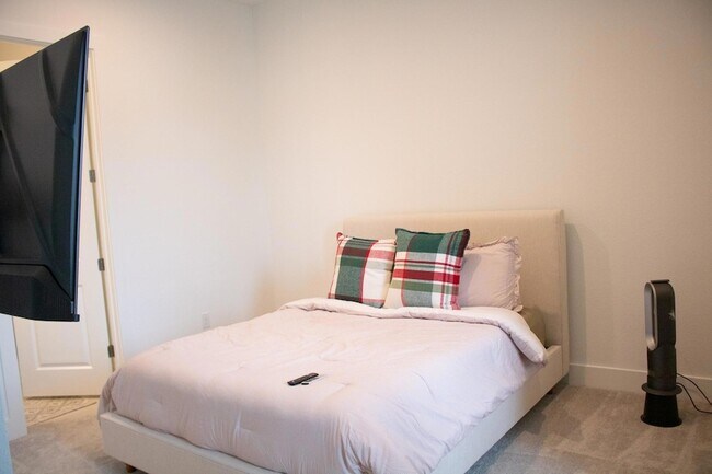 Building Photo - 1709 Novara Trl