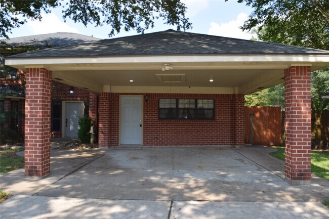 Building Photo - 3310 Little Farms Ct