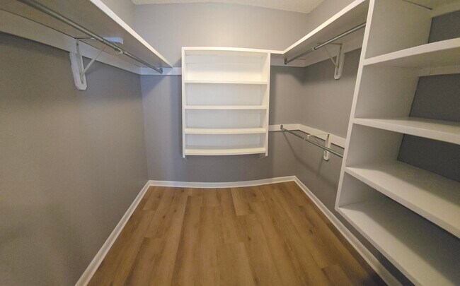 Building Photo - 3929 Balsam Dr